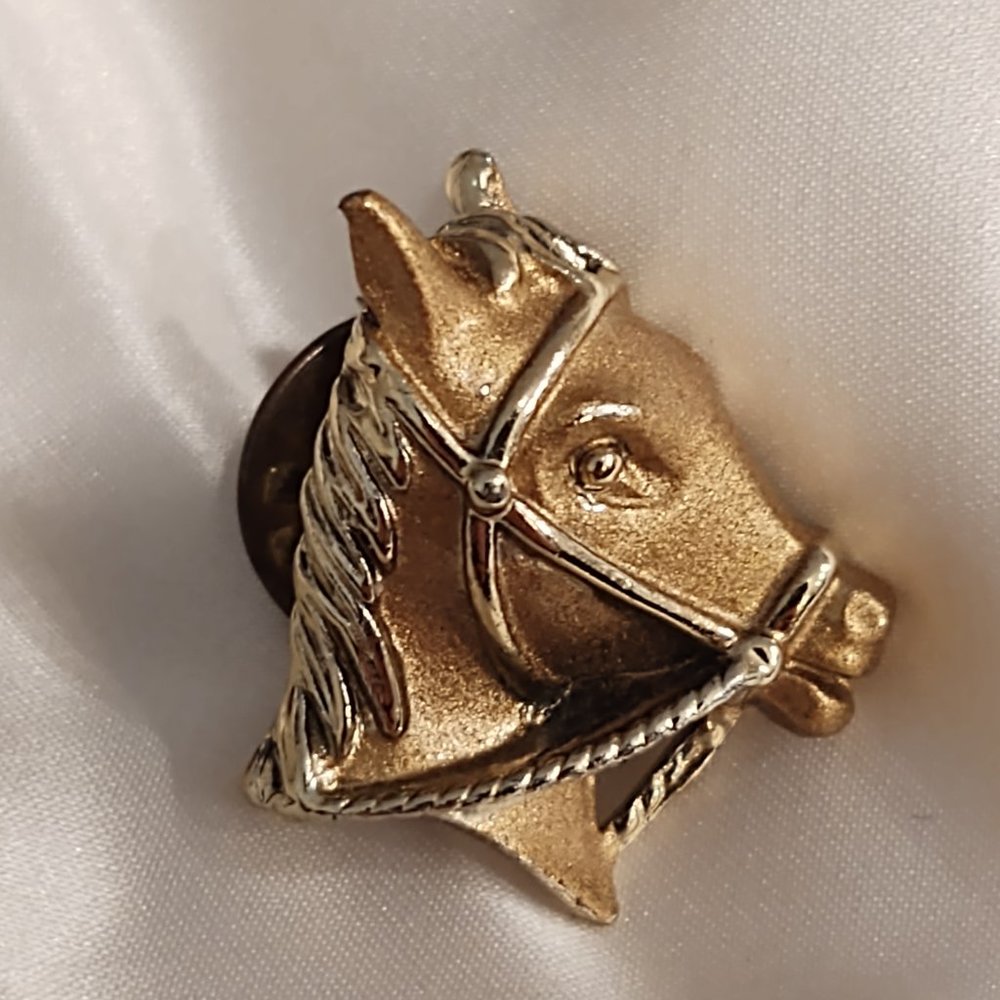 Vintage Horse Head Gold Pin or Brooch
